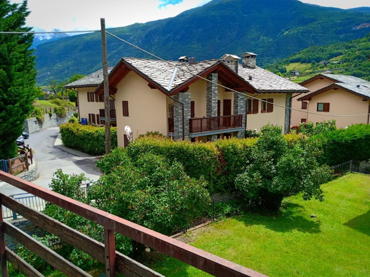 Appartamento Ai Piedi Del Gran Paradiso Saint-Pierre Eksteriør bilde